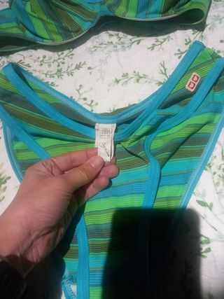 Bikini rayas talla 38 verde azul