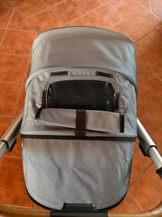 Sillita MUTSY COMPLETA + capazo CYBEX