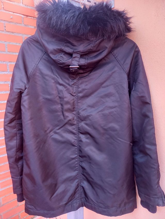 Abrigo negro Stradivarius 