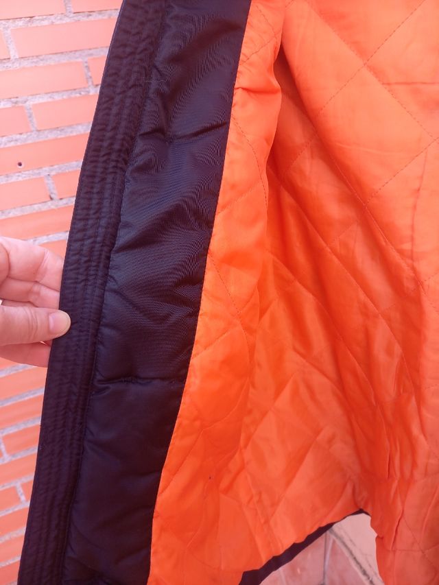 Abrigo negro Stradivarius 