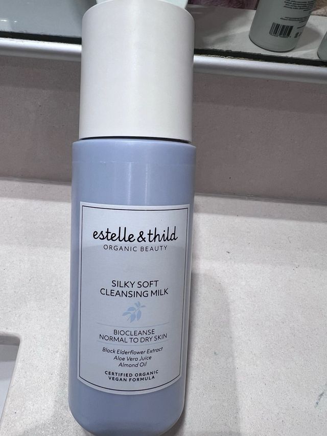 Leche limpiadora Estelle & Thild