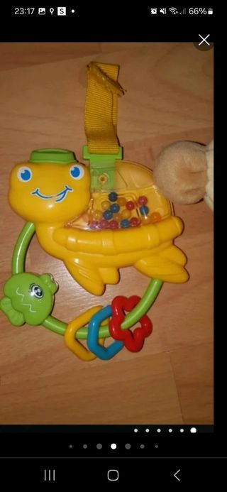 Perchas, peluches y juguetes bebé