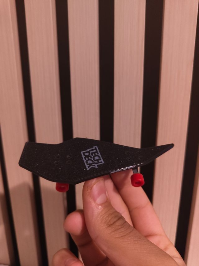 (2) Monopattino tech deck dita