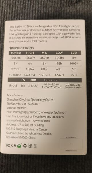 Linterna táctica Sofirn sc28
