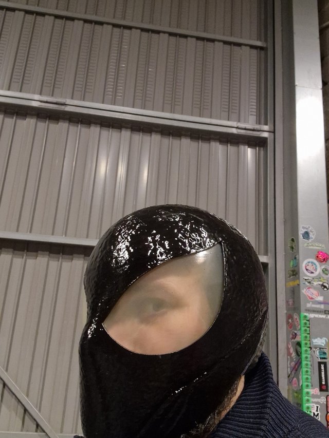 Mascara spiderman black suit
