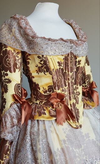Traje de fallera Siglo XVIII