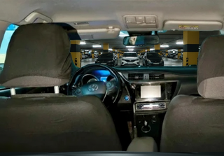 🚗 TOYOTA AURIS TOURING SPORT HYBRID (2017) 🚗