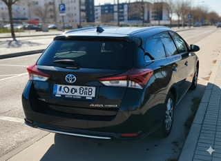 🚗 TOYOTA AURIS TOURING SPORT HYBRID (2017) 🚗