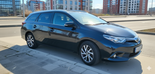 🚗 TOYOTA AURIS TOURING SPORT HYBRID (2017) 🚗