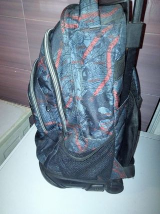 mochila escolar totto