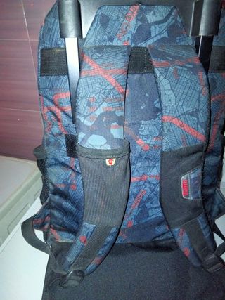 mochila escolar totto