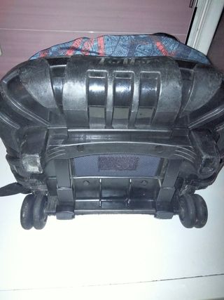 mochila escolar totto