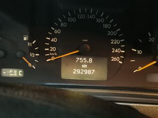 Mercedes-Benz Clase E 2001