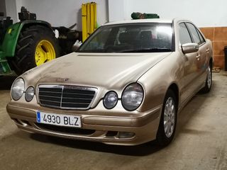 Mercedes-Benz Clase E 2001