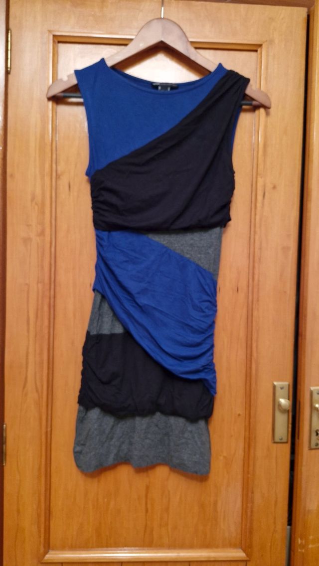 Vestido corto ajustado drapeado