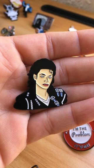 MICHAEL JACKSON PIN ESMALTADO