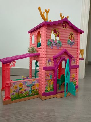 Casa ciervo Echantimals + muñeca