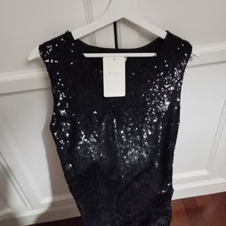 Vestido de fiesta con etiqueta