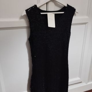 Vestido de fiesta con etiqueta