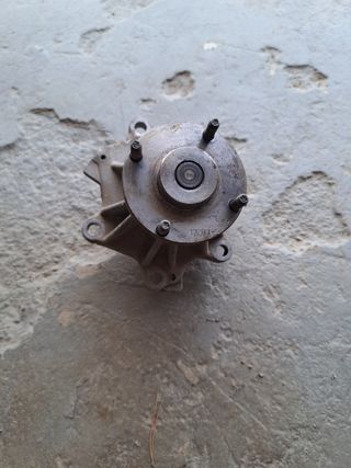 Bomba de agua nissan patrol gr y61