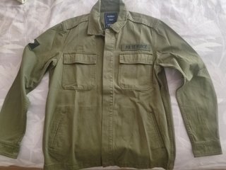 CHAQUETA PULL &BEAR ESTILO MILITAR