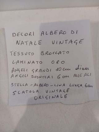 Addobbi vintage dorati di natale 