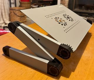 Soporte ajustable para ordenador portatil