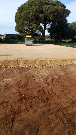 Excavaciones. Piscinas. Fosas. Depositos. CONIL.