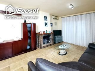 Chalet en venta en Vallirana