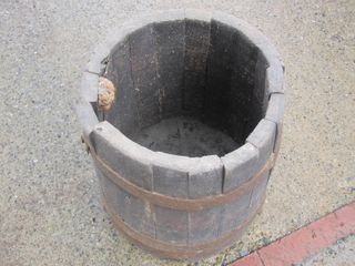 Mastello antico in legno ferro vaso vintage secchi