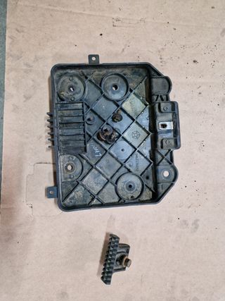 Soporte bateria PT Cruiser