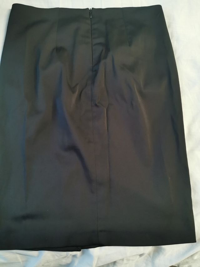 Gonna a tubino di colore nero marca AngySix