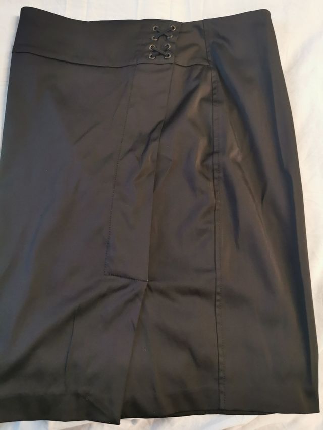 Gonna a tubino di colore nero marca AngySix