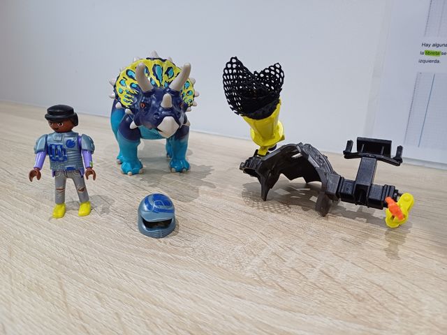 Dinosaurios playmobil triceratops