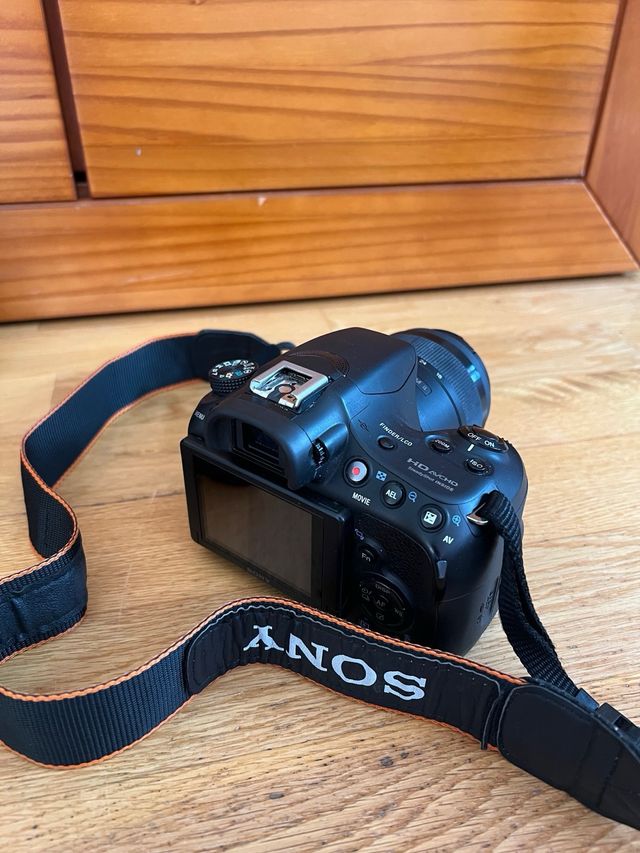 Cámara de fotos sony alfa 58