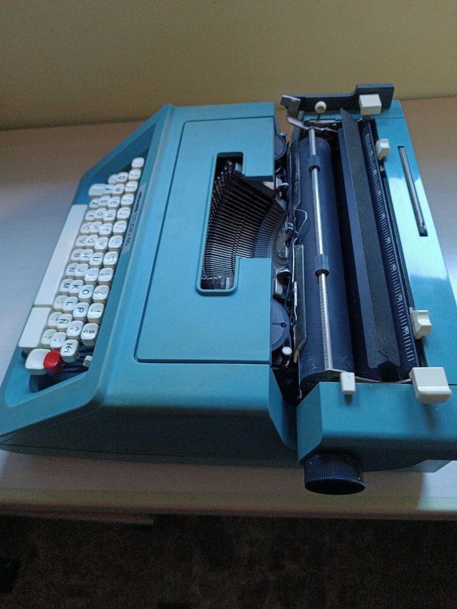 Maquina de escribir Olivetti Studio 46 