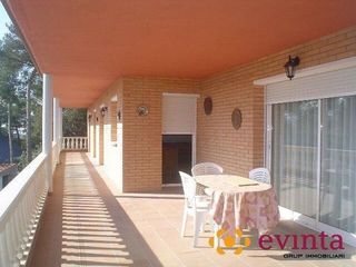Chalet en venta en Olesa de Bonesvalls