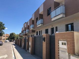 Casa adosada en venta en La Collada - Sis Camins - Fondo Somella - Santa Maria en Vilanova i La Geltrú