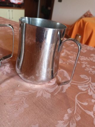 Bricco per il latte.