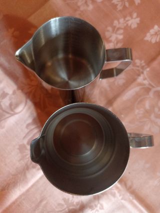 Bricco per il latte.