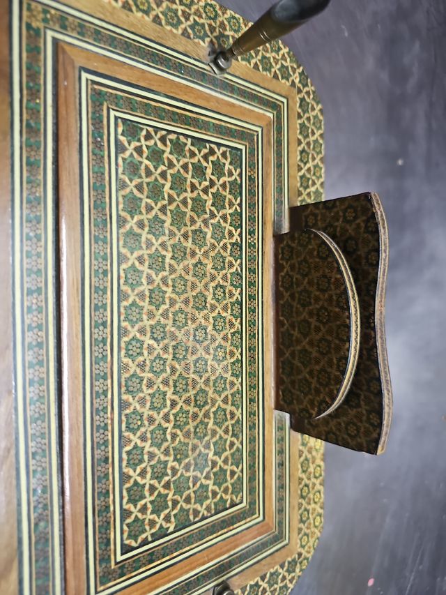 Porta lápices muy antiguo