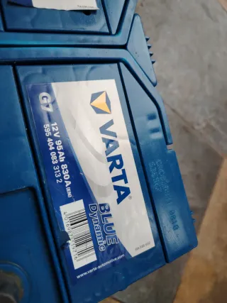 BATERÍA  VARTA 95AH 830A