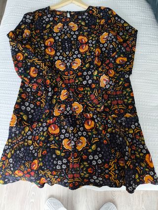 Vestido mujer Sfera. Talla L.