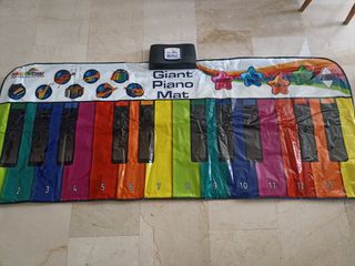 Piano gigante infantil