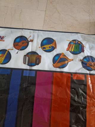 Piano gigante infantil