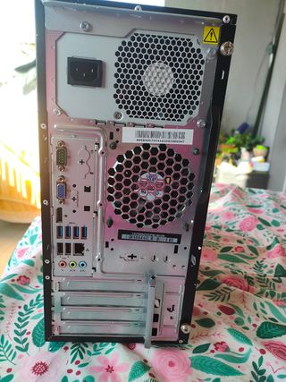 Nuevo!! PC Lenovo Thinkstation E31 2TB I3