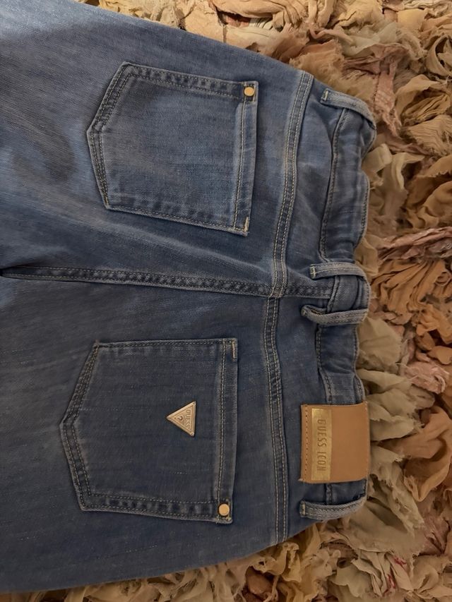 Pantalon vaquero Guess