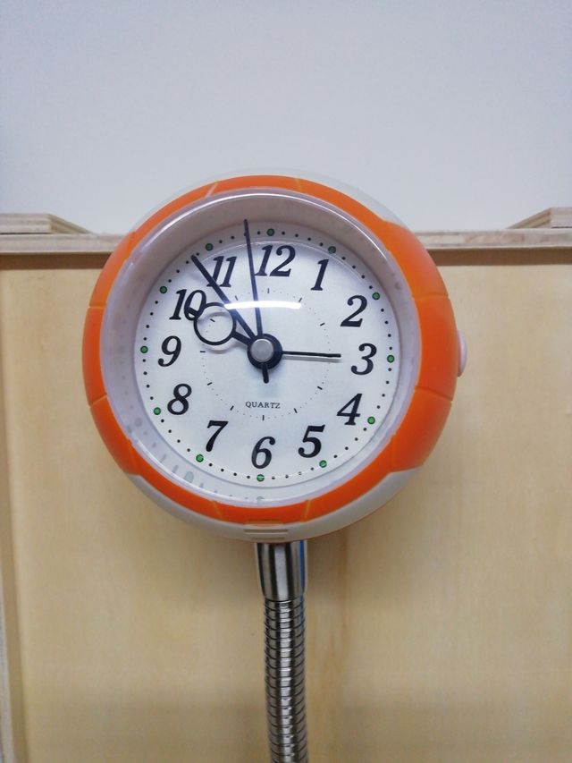5x4 Reloj vintage deportivo con peana. 