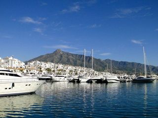 Piso en venta en Puerto Banús en Marbella