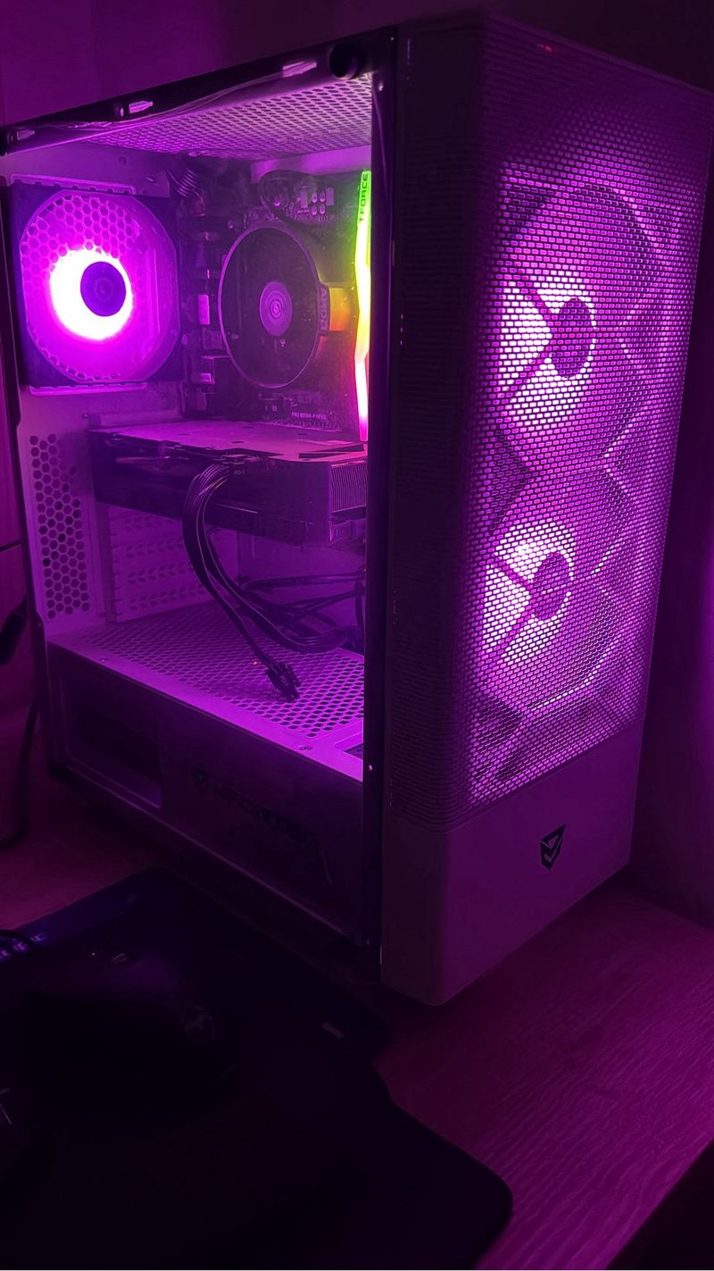 PC GAMING RTX 4060 RYZEN 5 afbeelding 2